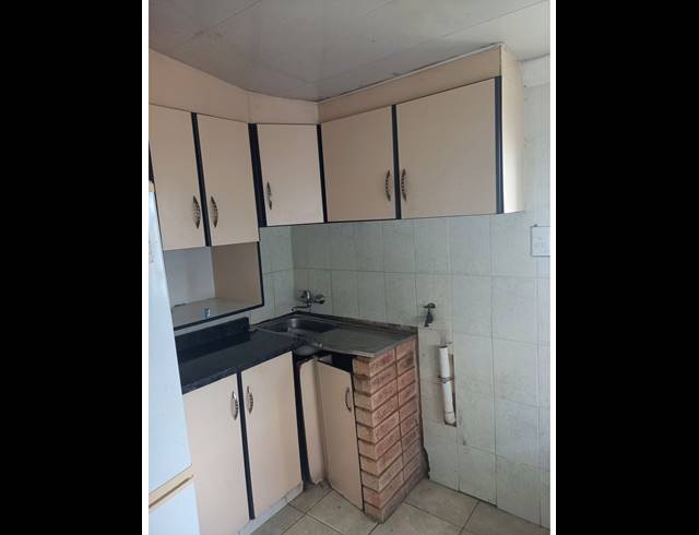 2 BEDROOM HOUSE RENTED IN UMLAZI Z